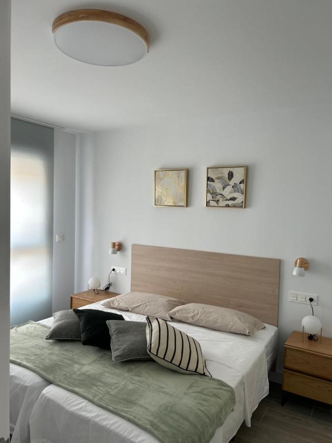 Apartamentos Breton 17 Double Deluxe อาลิกันเต ภายนอก รูปภาพ
